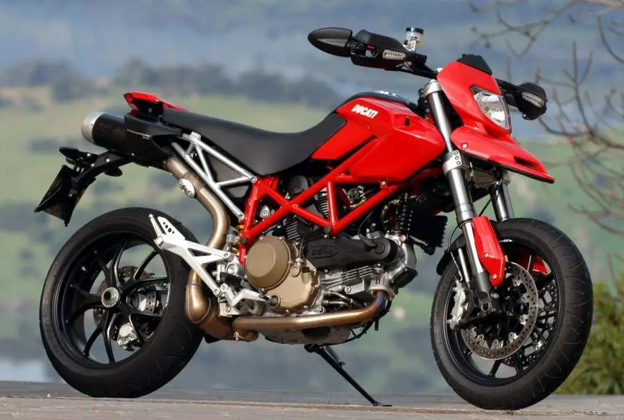 Moto Motard - Ducati Hypermotard 1100 08