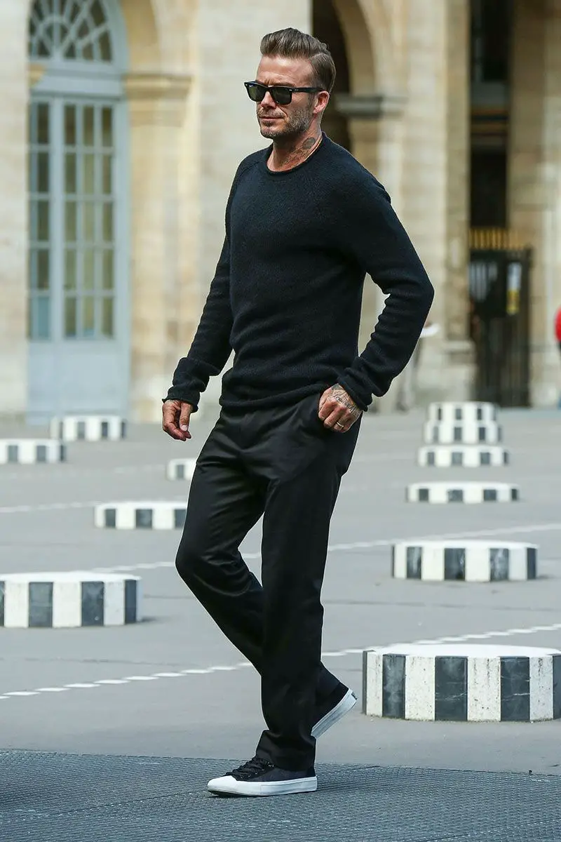 David Beckahm all black com camiseta de manga comprida