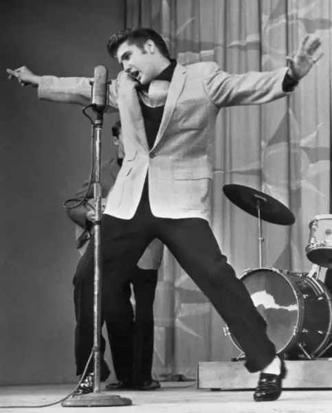 Elvis-Presley-com-loafer