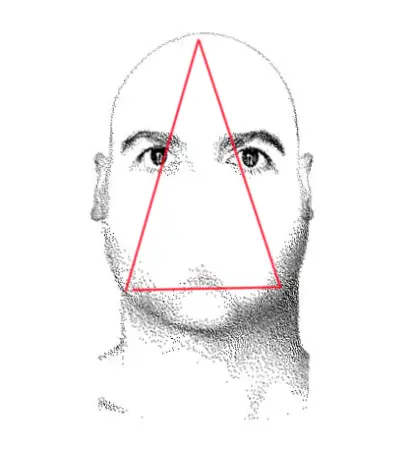 Rosto-triangular