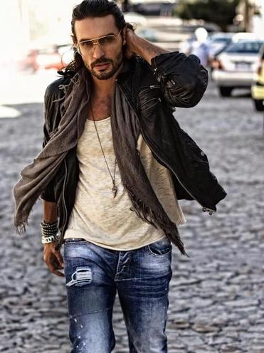 Estilo rocker: looks para homens roqueiros  Young mens fashion, Mens  fashion photography, Style