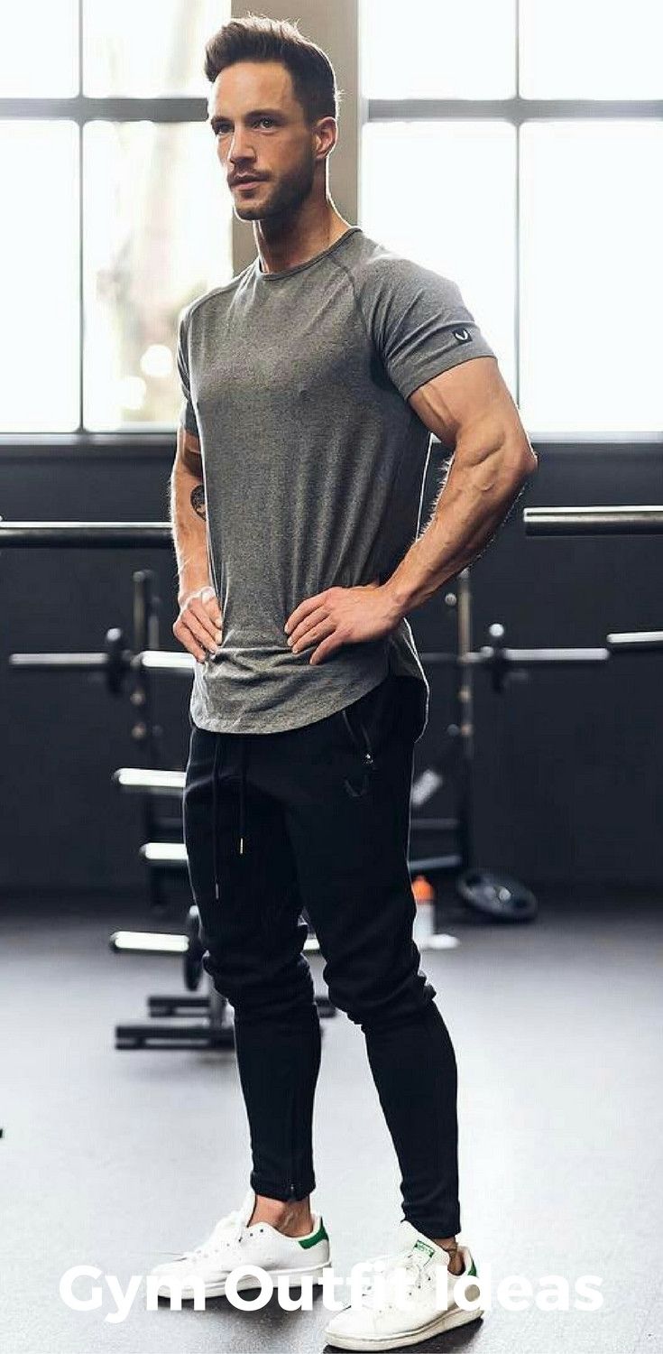 Homem estilo academia jogger e camiseta